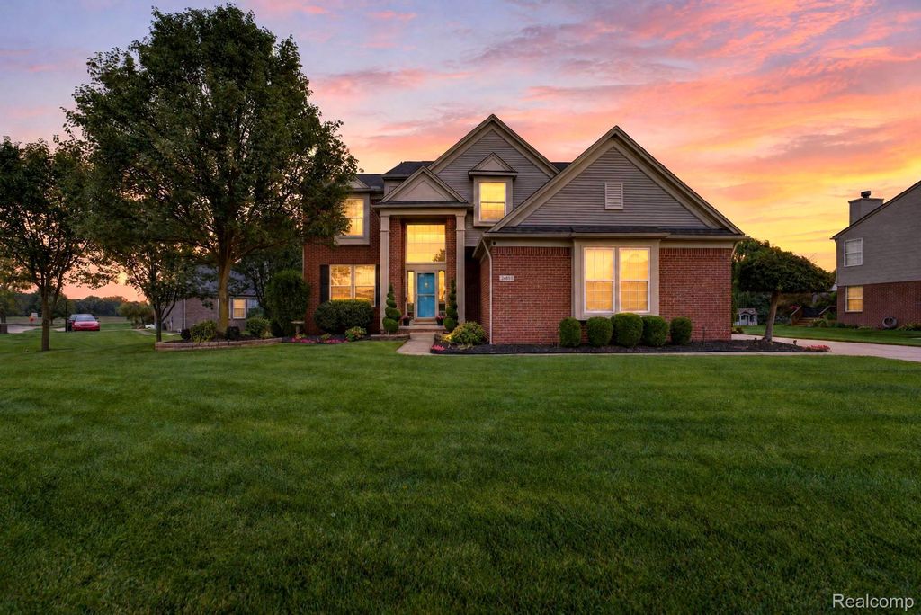24686 Fairlawn Drive, Flat Rock
