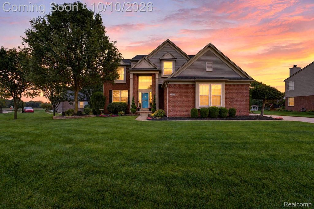 24686 Fairlawn Drive, Flat Rock