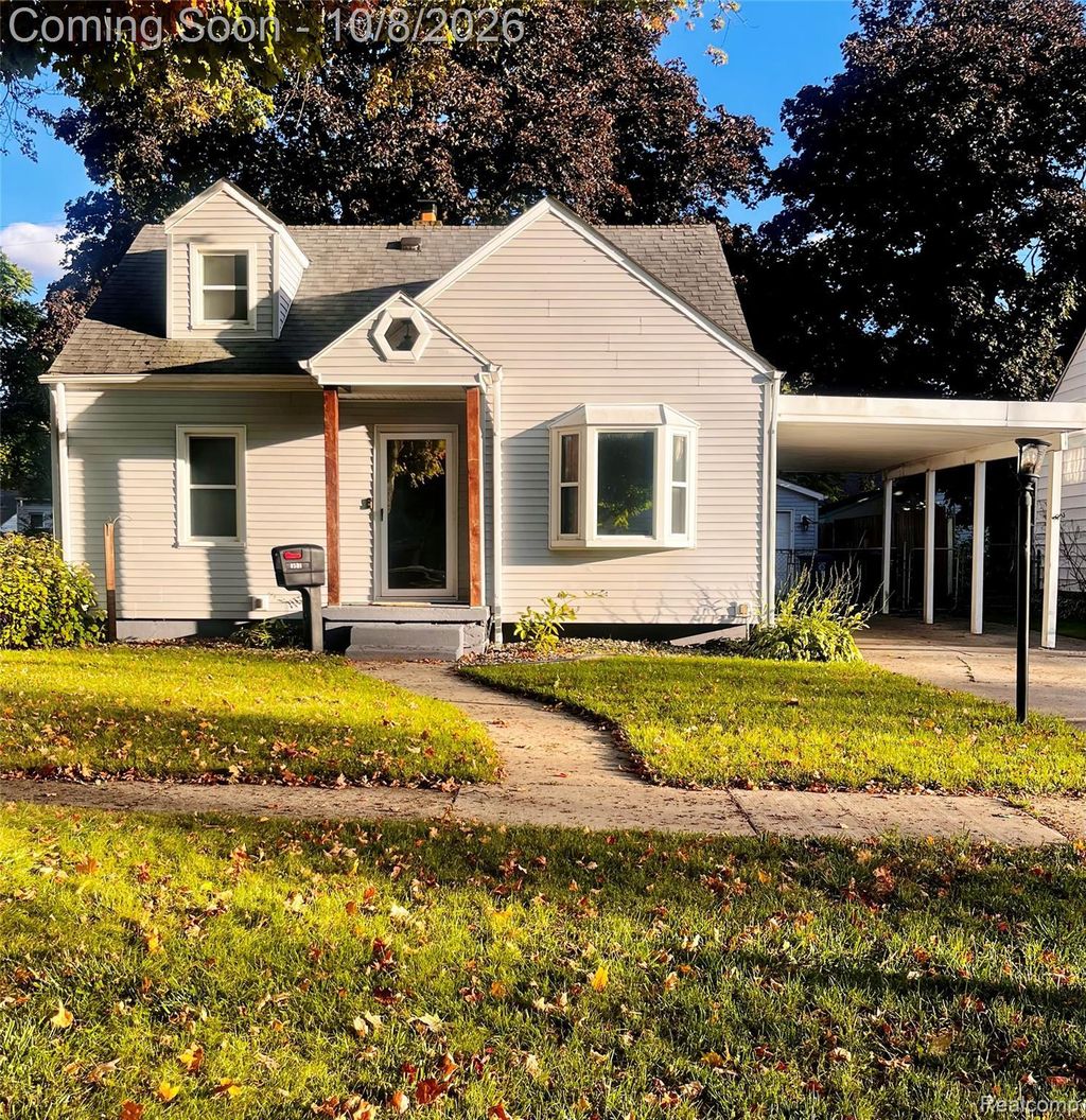 1521 Mulberry Lane, Flint