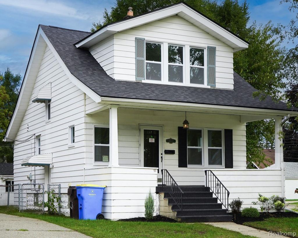 34804 Ash Street, Wayne