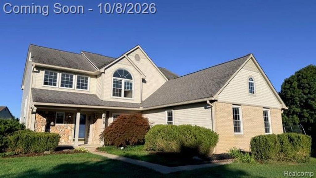 1929 Palmer Drive, Wixom