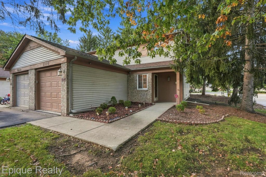 6379 Hunter Pointe Street 12, Westland