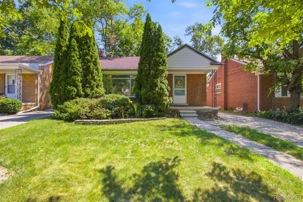 9546 Hazelton Avenue, Redford