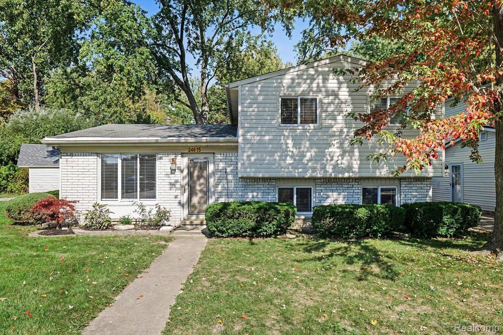 24615 Orchid Street, Harrison Township