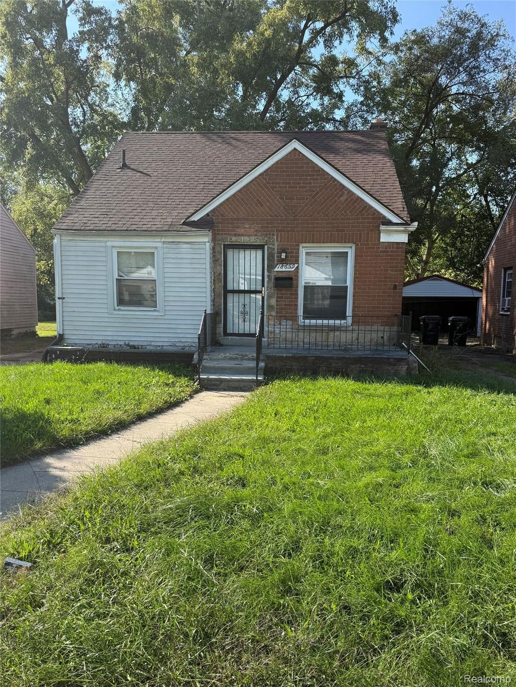 18659 Shaftsbury Avenue, Detroit