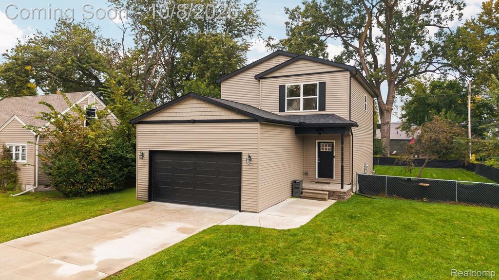 31738 Pierce Street, Garden City