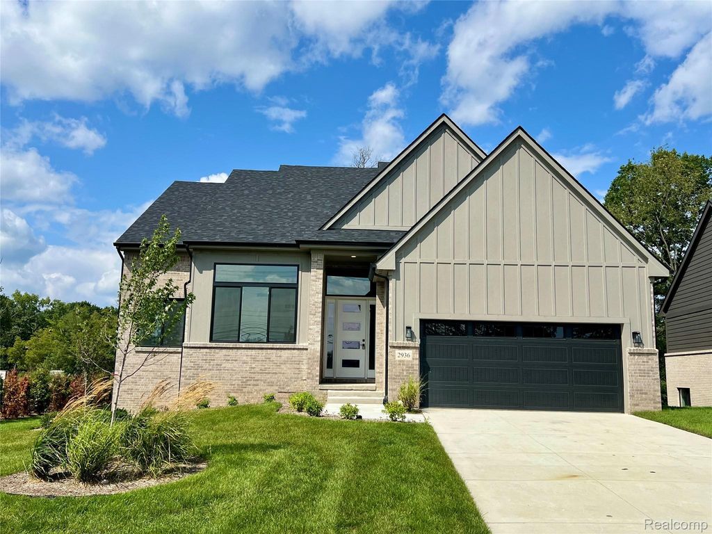 2936 W Walton Boulevard, Waterford