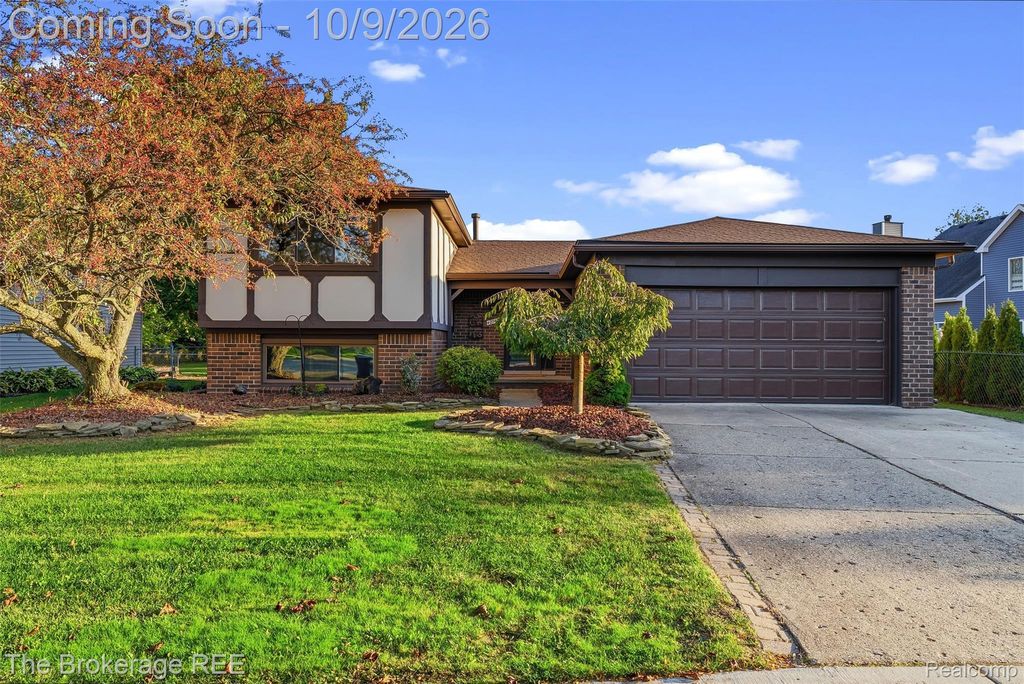 42745 Saltz Road, Canton