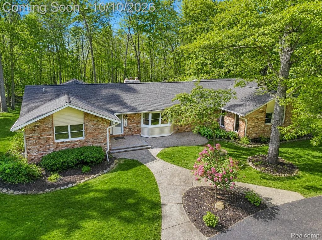 4718 Canyon Oaks Drive, Brighton