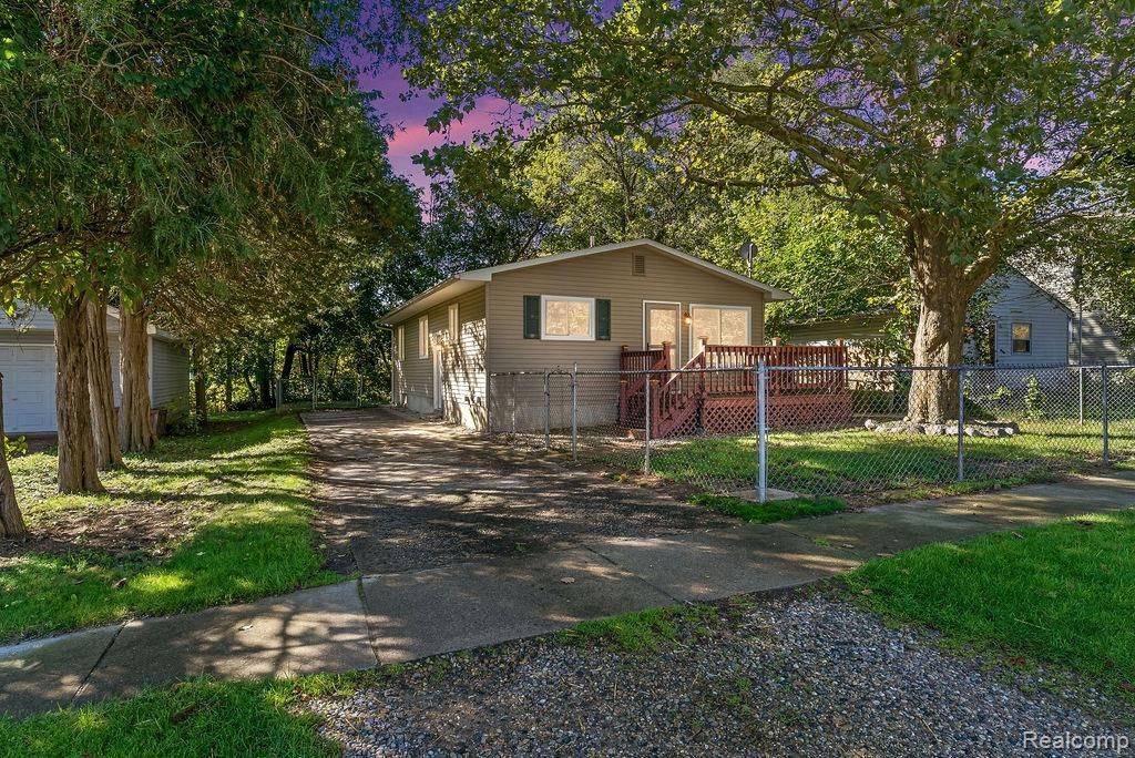 120 E Naldrette Street, Durand