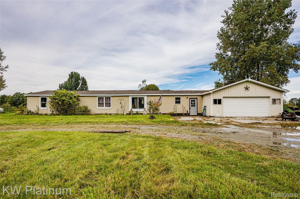 5631 Fargo Road, Avoca