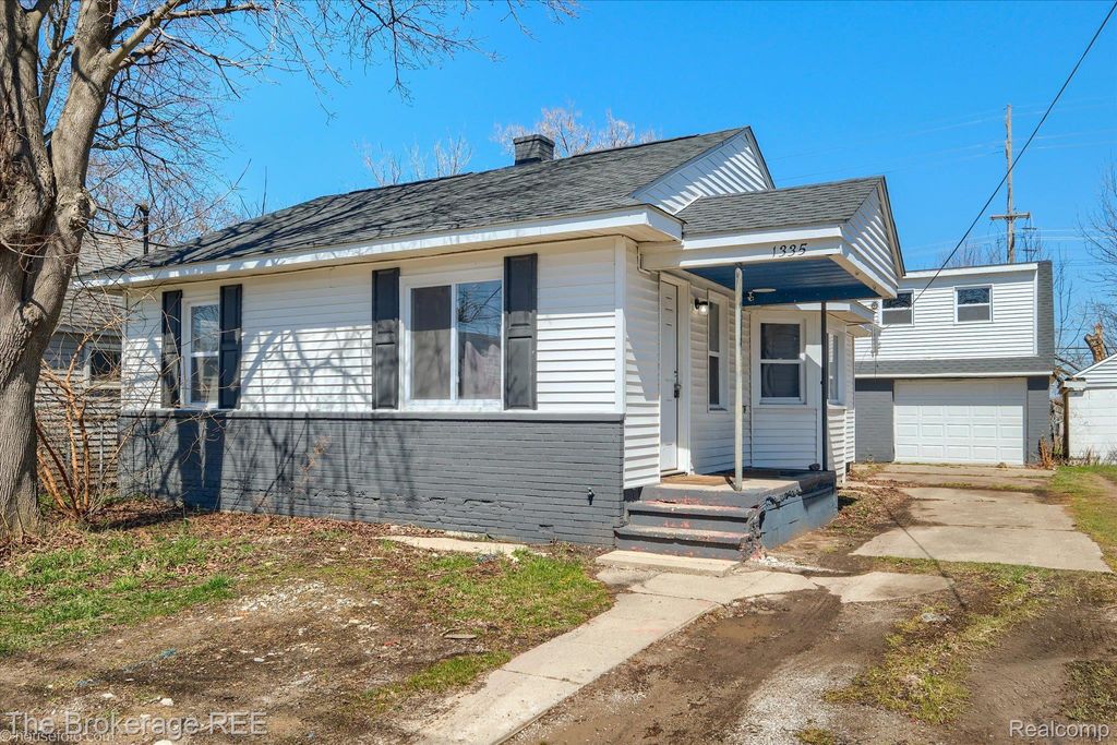 1335 Allen Street, Burton