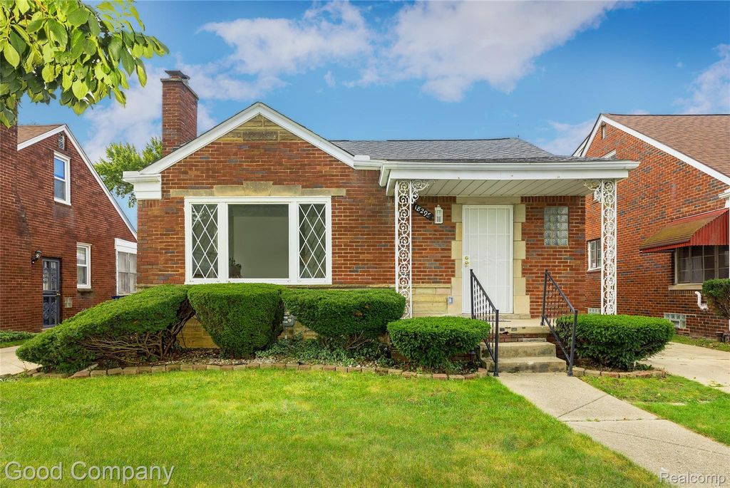 18295 Hubbell Street, Detroit