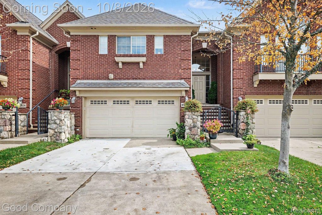 45824 Eden Drive, Macomb