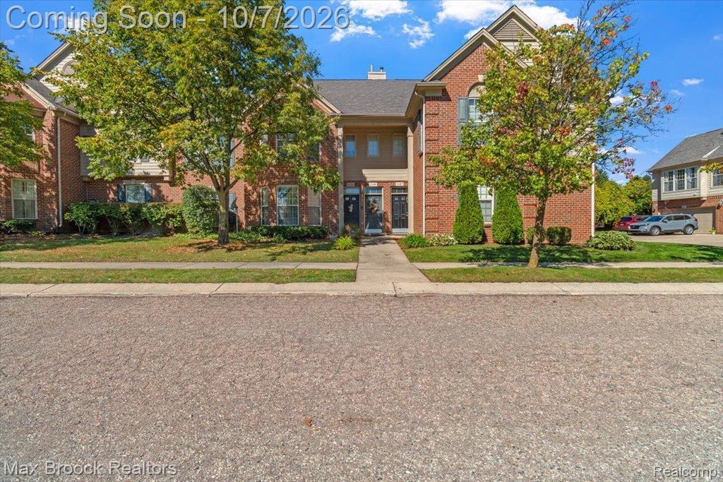 1151 Chestnut Street, Pontiac