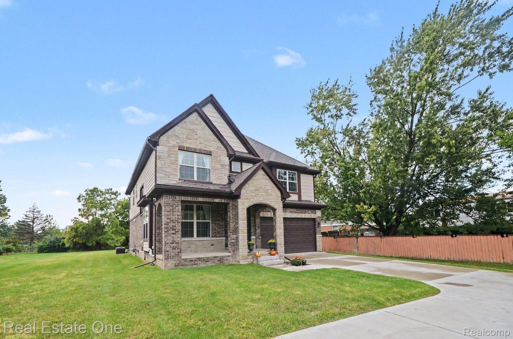 3499 John R Road, Troy