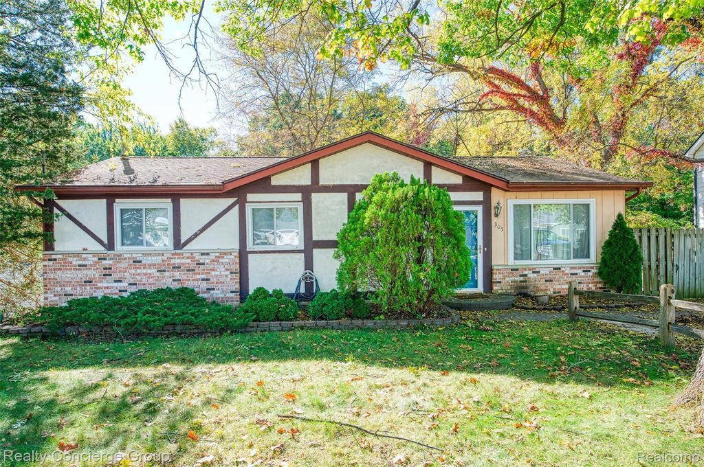 305 Brighton Lake Road, Brighton