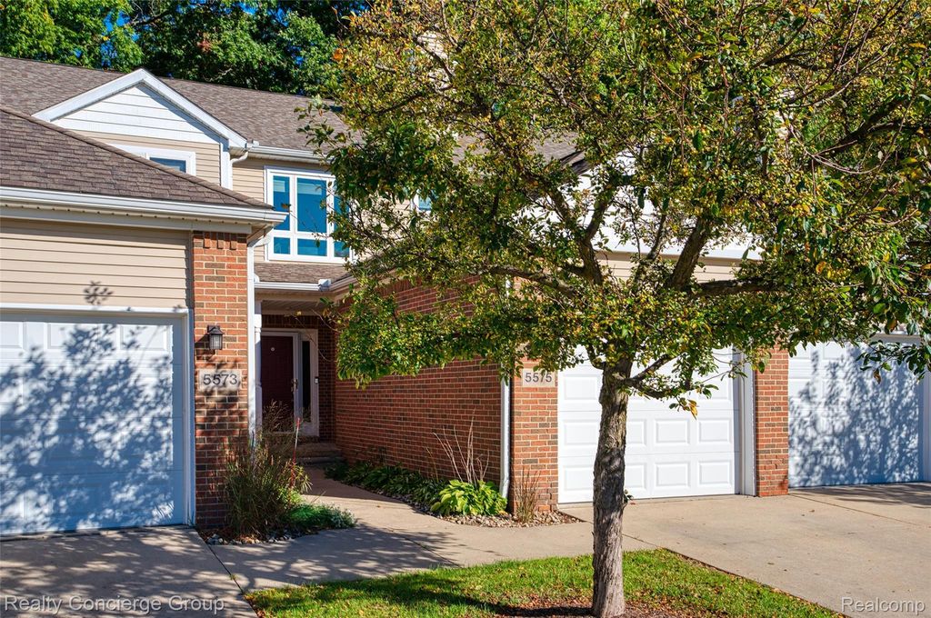 5575 Woodruff Shore Drive, Brighton township