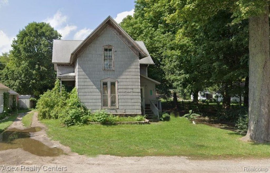 358 Broadway, Davisburg
