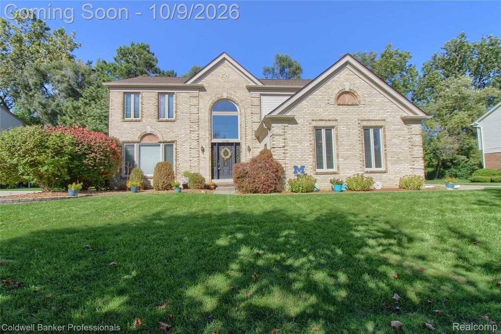 47166 Glenhurst Drive, Canton