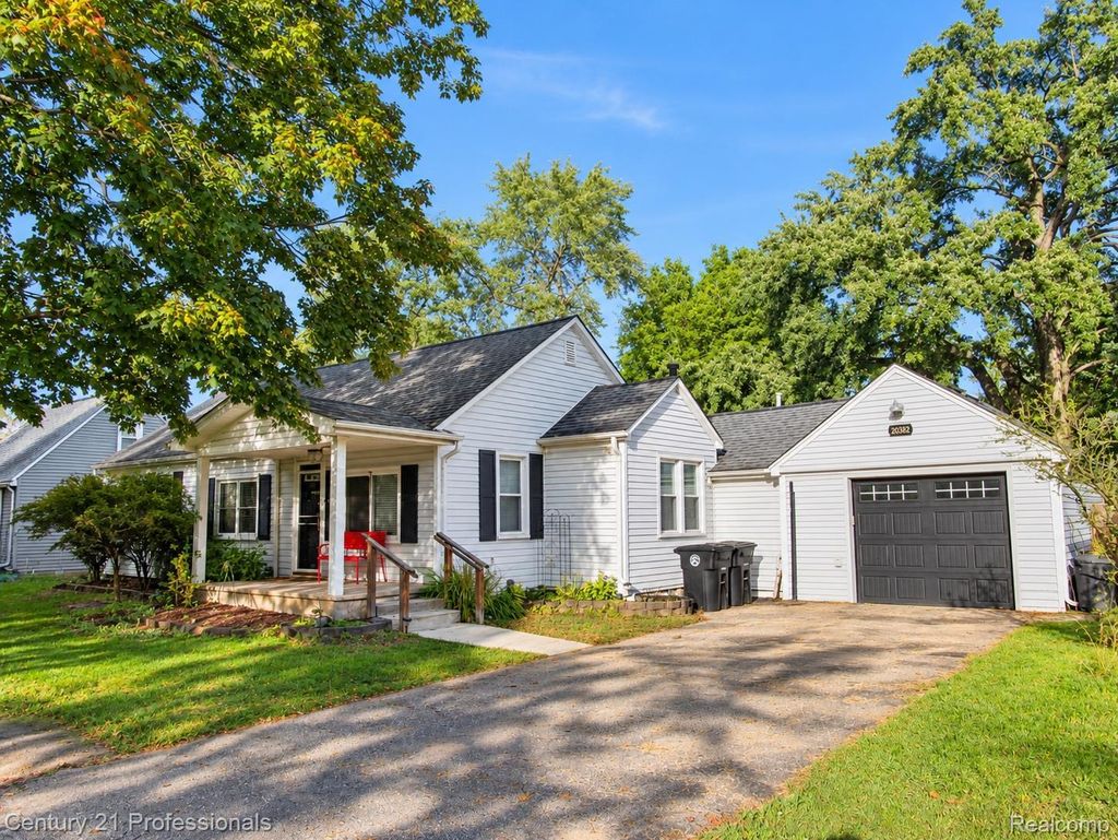 20382 Beatrice Street, Livonia city