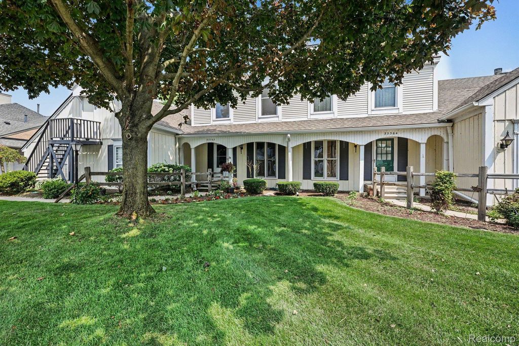 33362 Jefferson Avenue, St. Clair Shores