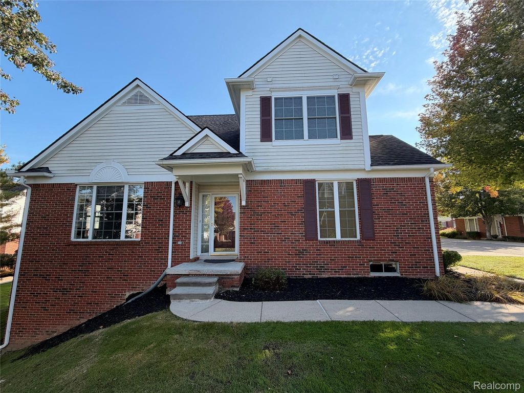 29274 Douglas Drive, Novi