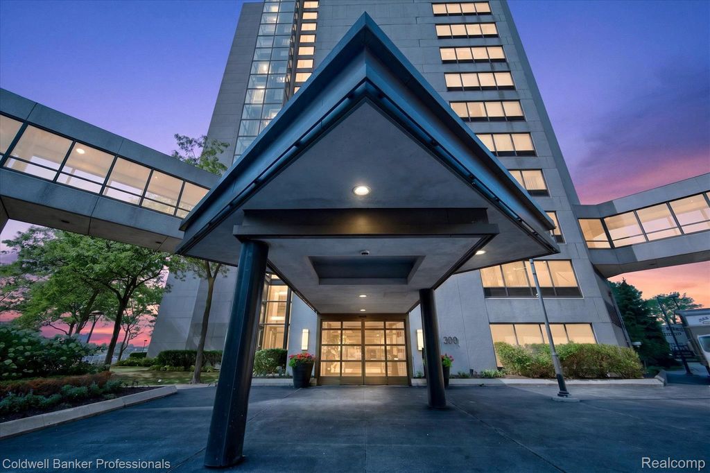 1001 W Jefferson Riverfront Drive 14-g, Detroit