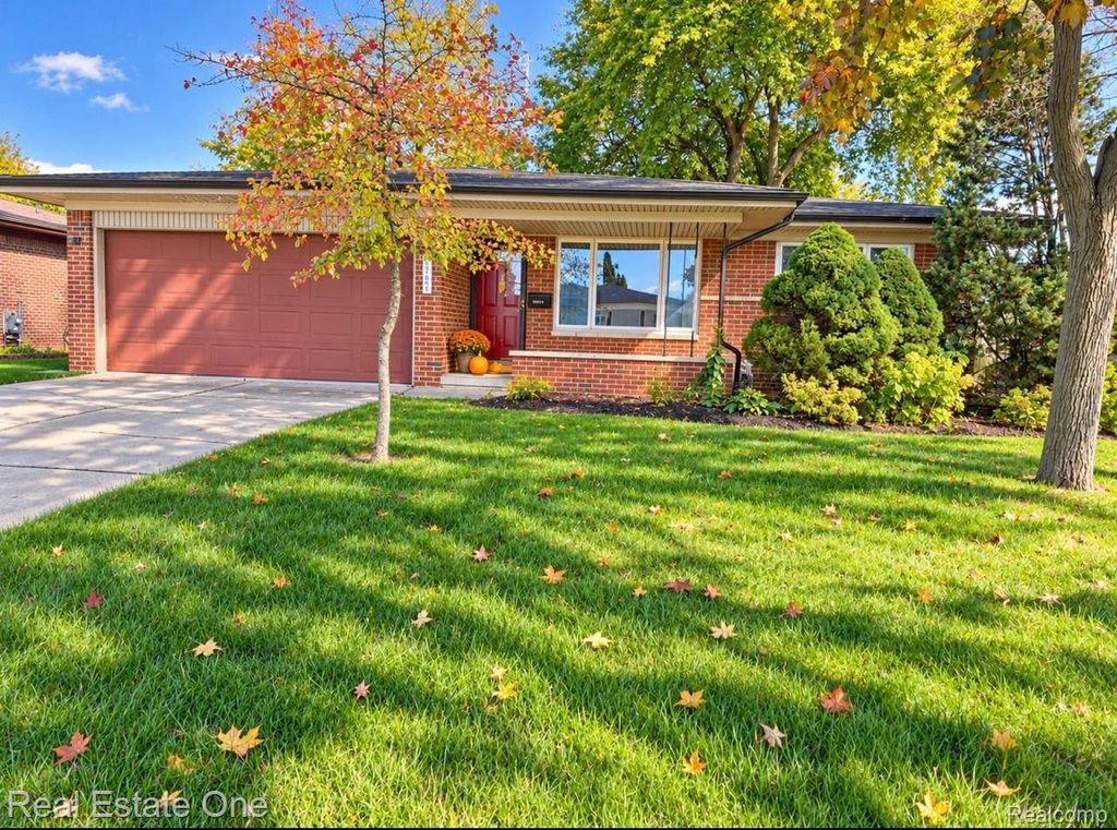 36424 Clifford Drive, Sterling Heights