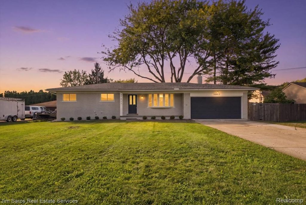 39917 Bridgeview Street, Harrison Township