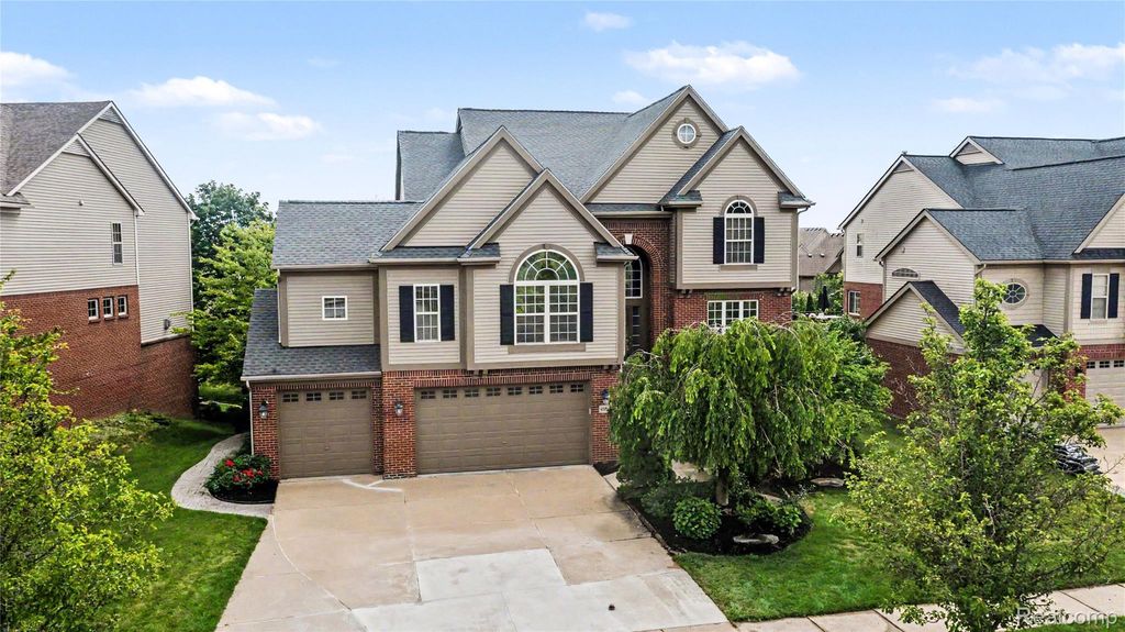 49847 Parkside Drive, Northville