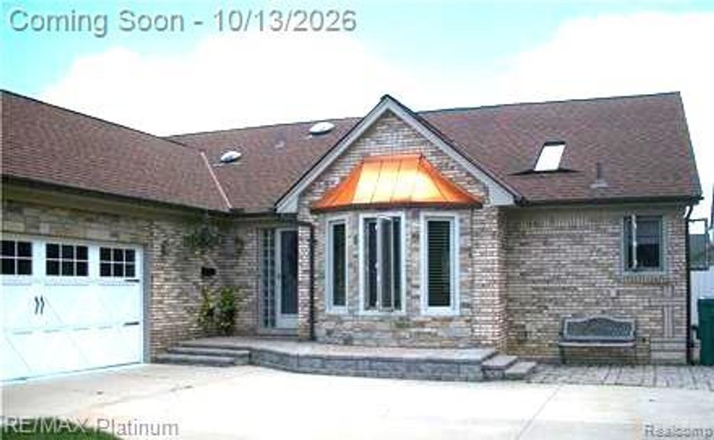 43940 Cadburry Drive, Clinton Twp