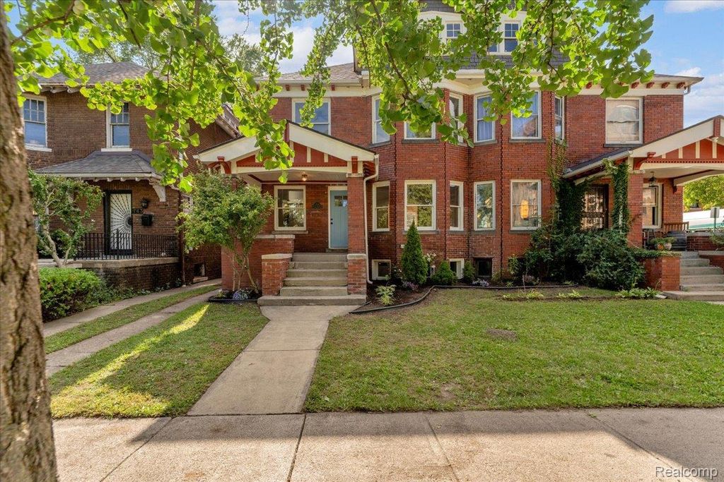 751 Van Dyke Street, Detroit