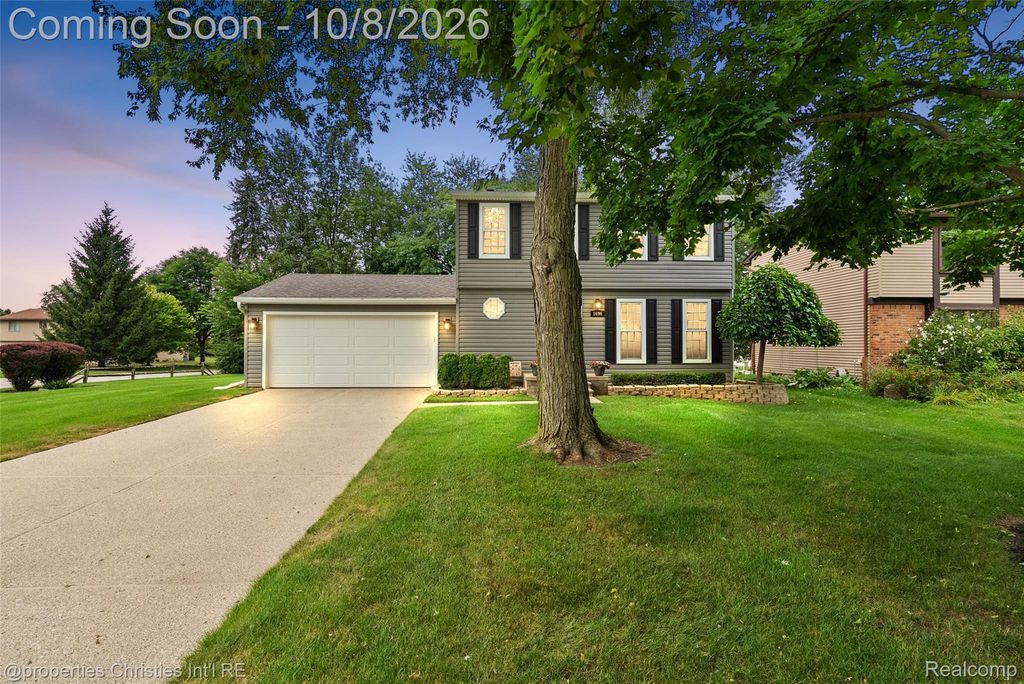 1696 Dancer Drive, Rochester Hills