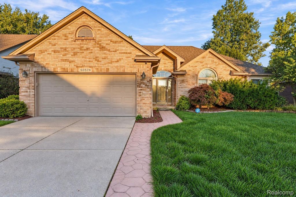 50576 Commons Drive, Macomb