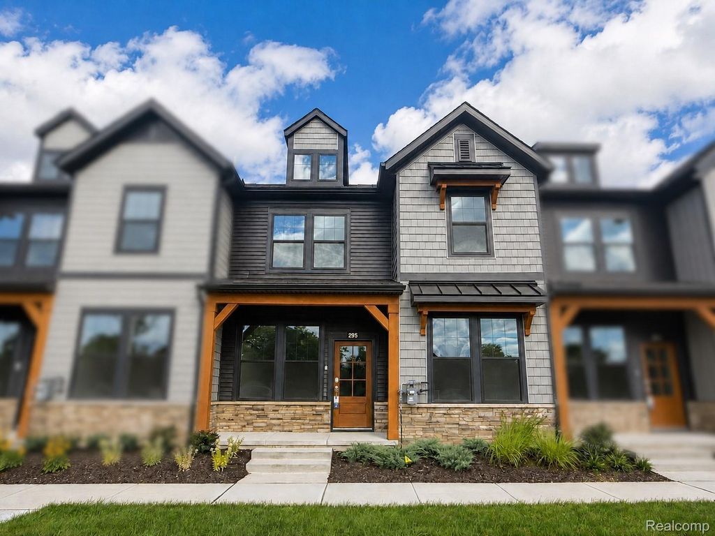 295 Lantana Drive, Brighton