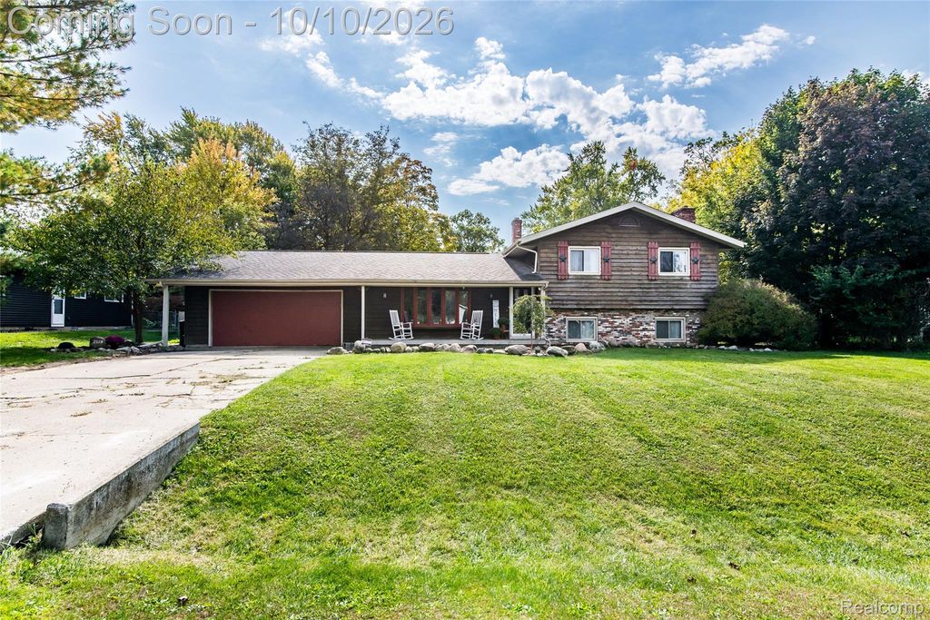 2129 Blackthorn Drive, Burton