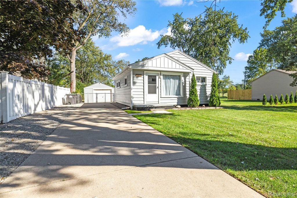 13341 Pine Street, Taylor