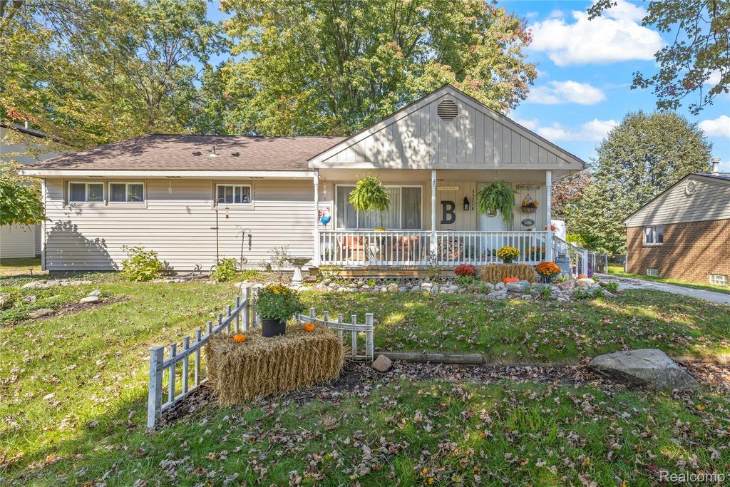 33718 Barrington Street, Westland