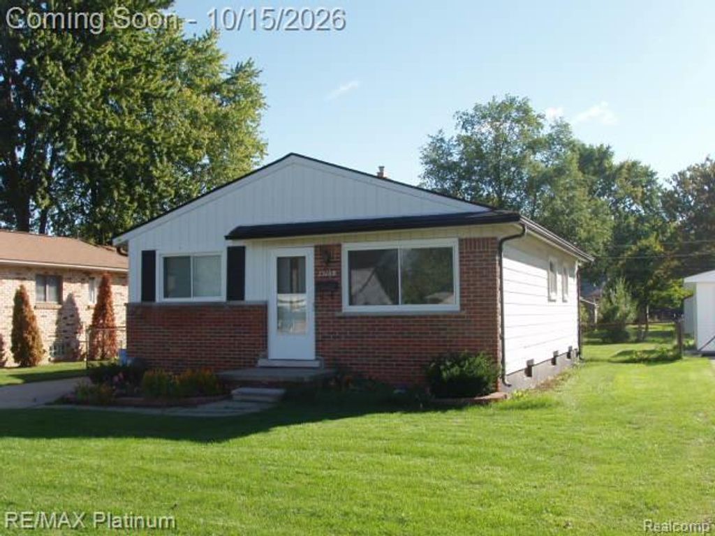 15148 Garden Street, Livonia