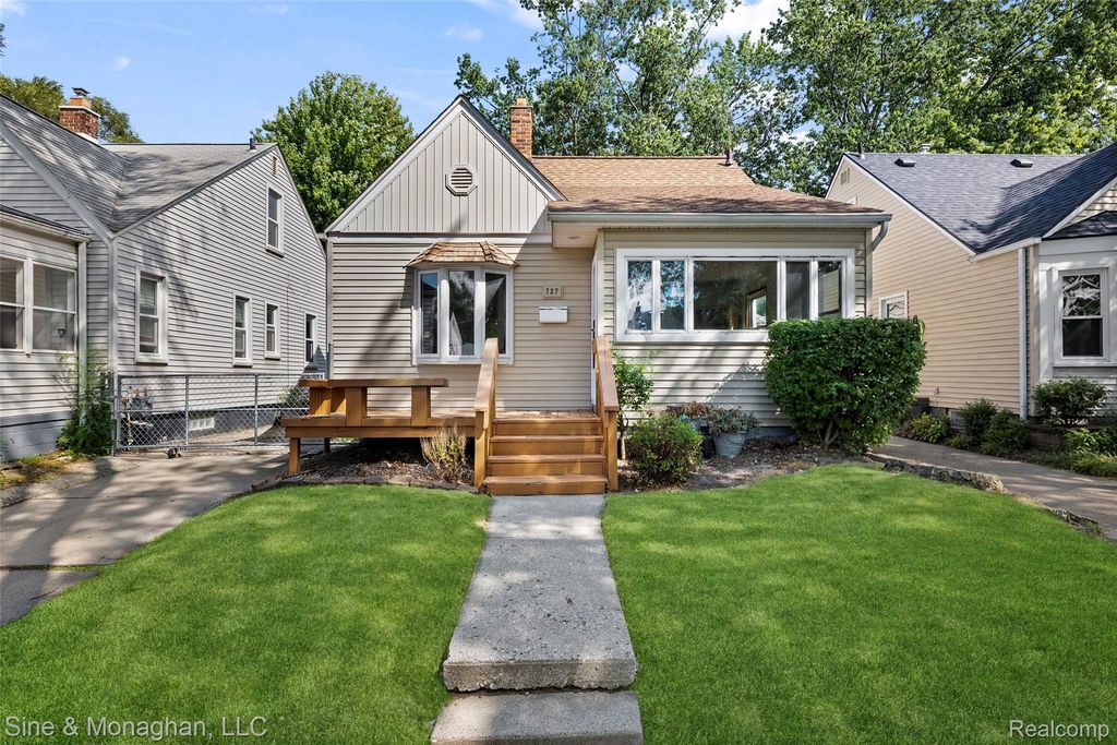 727 Wordsworth Street, Ferndale