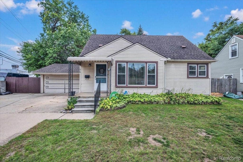 219 Adams Court, Ferndale