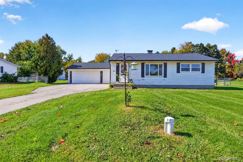 5072 Mobile Drive, Flint