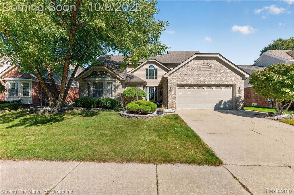 22290 Genesis Drive, Woodhaven