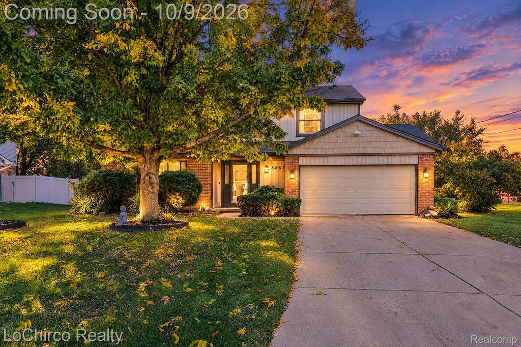 3683 Fernleigh Drive, Troy