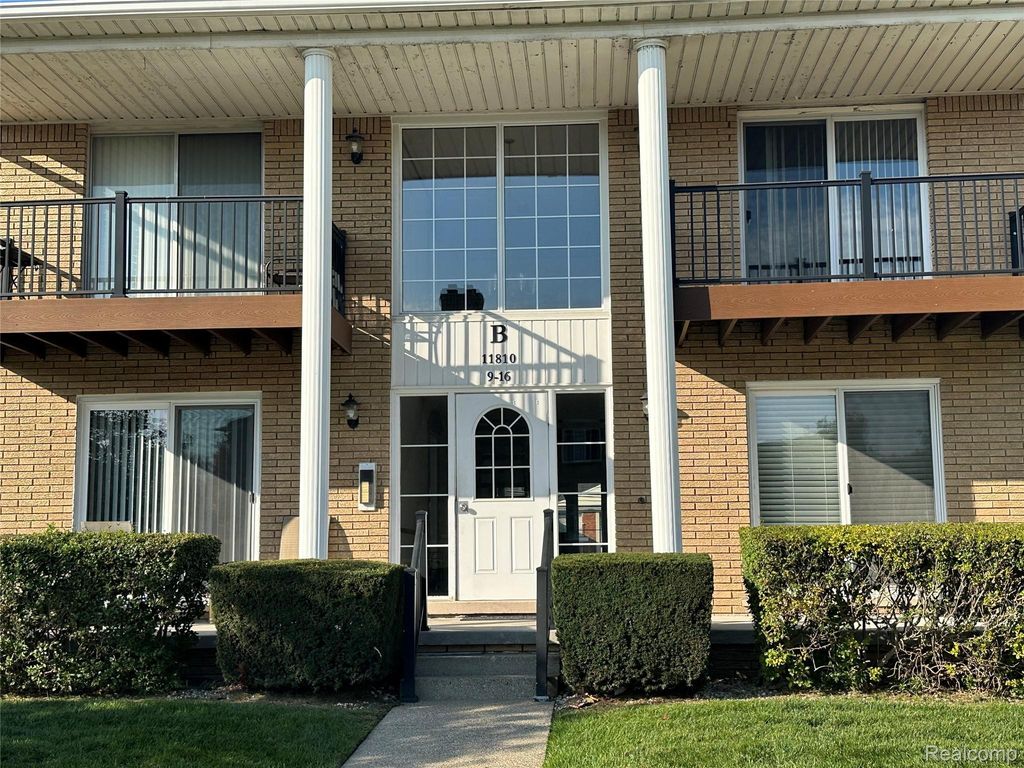 11810 15 Mile Road 10, Sterling Heights