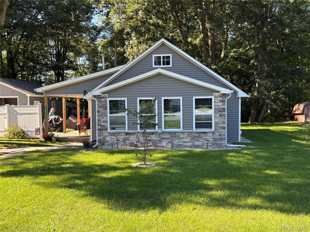 3861 E Michigan Avenue, Au Gres