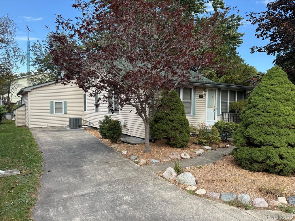7765 Eden Court, Lexington