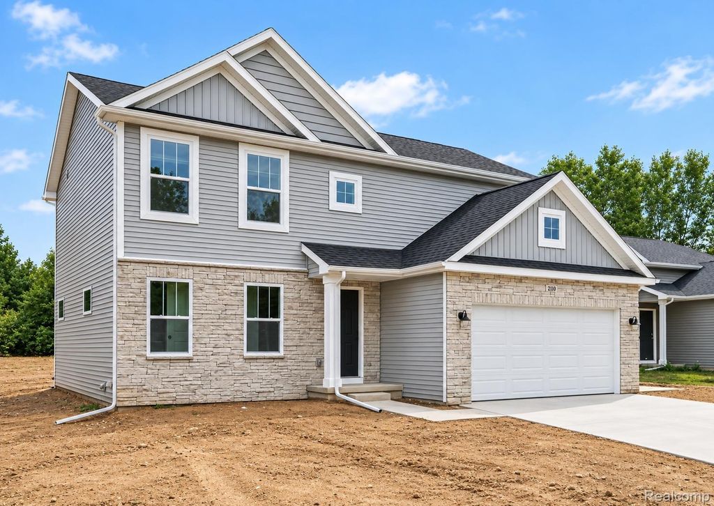 2110 Stillwater Drive, Davison