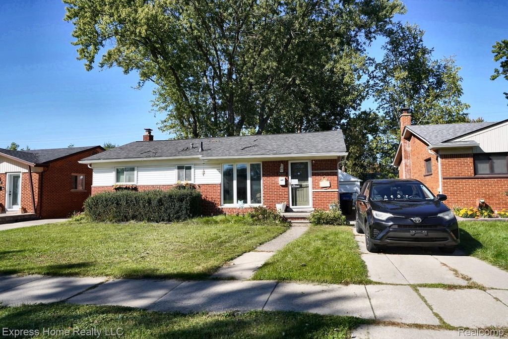 29395 Spoon Avenue, Madison Heights